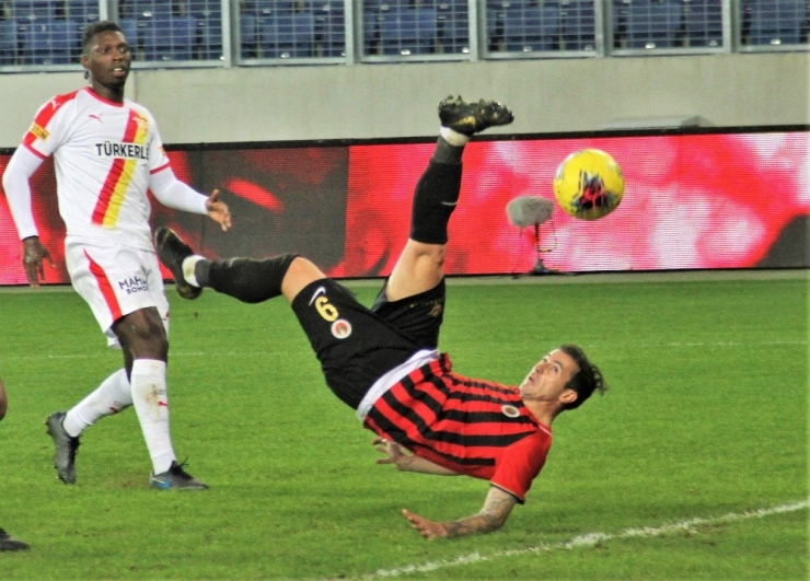 Süper Lig: Gençlerbirliği: 3 - Göztepe: 1 (Maç Sonucu)