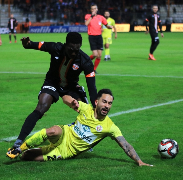 Tff 1. Lig: Adanaspor: 0 - Menemenspor: 2 (İlk Yarı Sonucu)