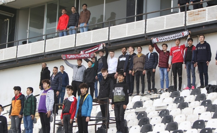 Tff 3.lig: Manisaspor: 2 - Tokatspor: 4