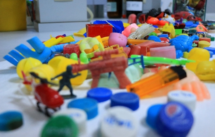 Sahiller Plastik Çöplüğü