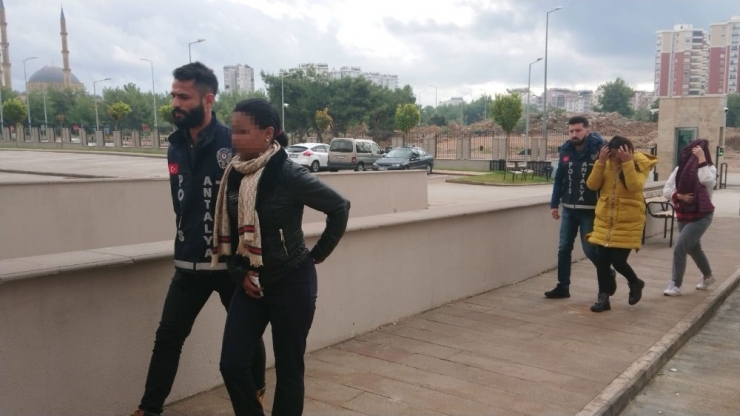 Antalya’da Elektrikli Bisikletli Fuhuş Servisi