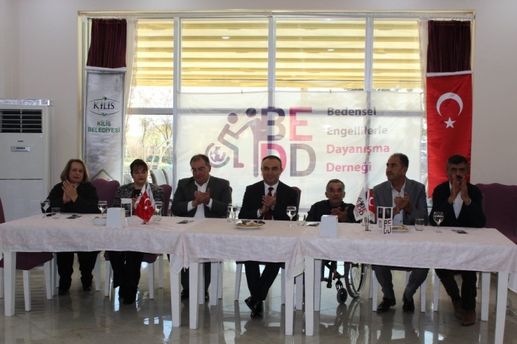 Kilis’te Engellilere Tekerlekli Sandalye Dağıtıldı