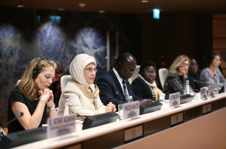 Emine Erdoğan: “Türk Vatandaşlarına Verilen Tüm Sağlık Hizmetleri Eşit Ve Ücretsiz Olarak Mültecilere De Sağlanıyor”