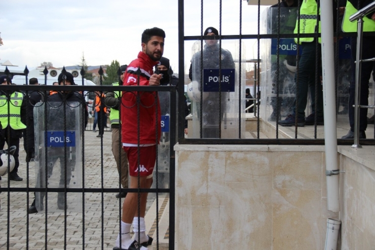 Elazığspor’da Onur Alsu’nun Sol Çapraz Bağı Yırtıldı