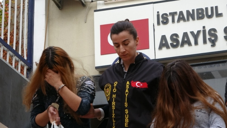 Girdikleri Evlerden 100 Bin Tl’lik Hırsızlık Yapan 2 Kadın Yakalandı