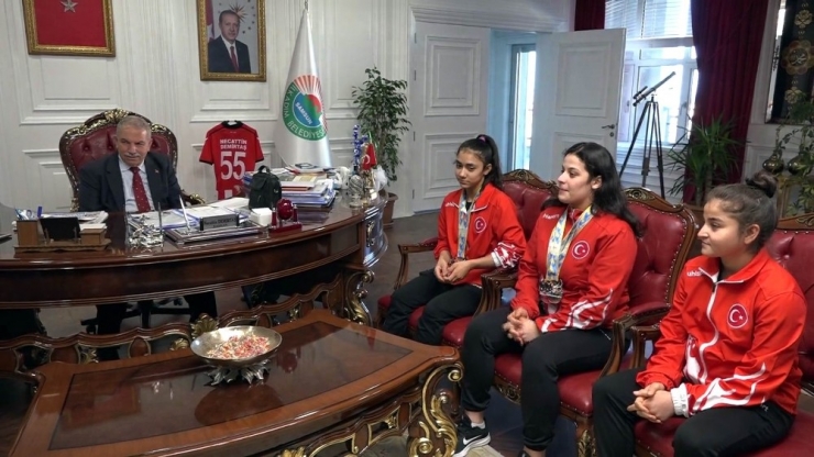 İlkadım’da Hedef 5 Yılda 5 Dünya 3 Olimpiyat Şampiyonu