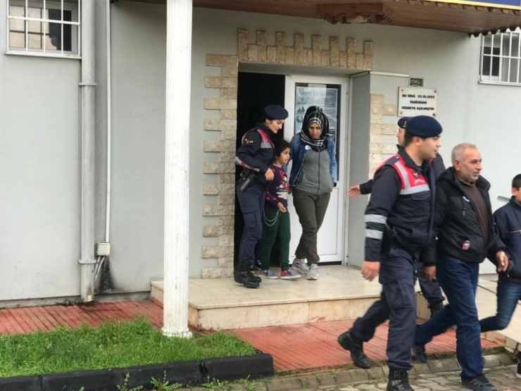 İzmir’de 39 Düzensiz Göçmen Yakalandı