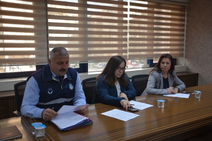 İzmit Belediyesi’nde Pazar Yerlerinin Devri Görüşüldü