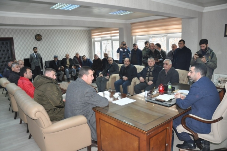 Kars’ta Şeker Fabrikası İşçileri Başkan Adem Çalkın İle Görüştü