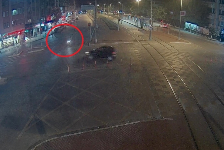 Kırmızı Işık İhlali İle Motosikletli Gencin Ölümüne Neden Olan Sürücüye 5 Yıl Hapis