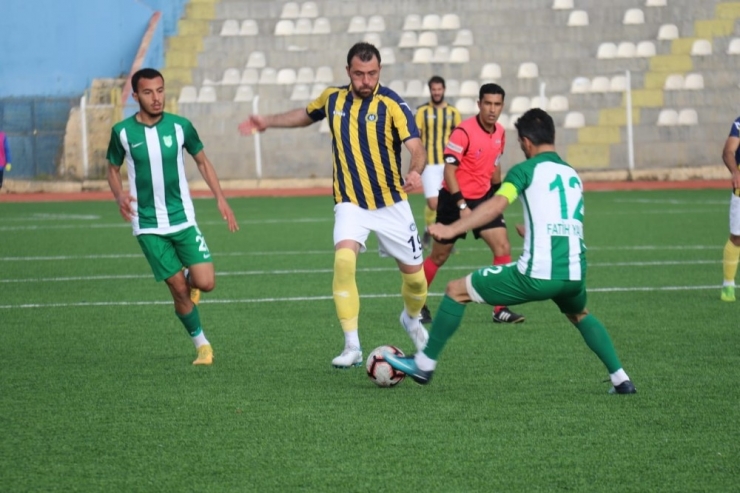 Başakspor İlk Devreyi Lider Tamamladı