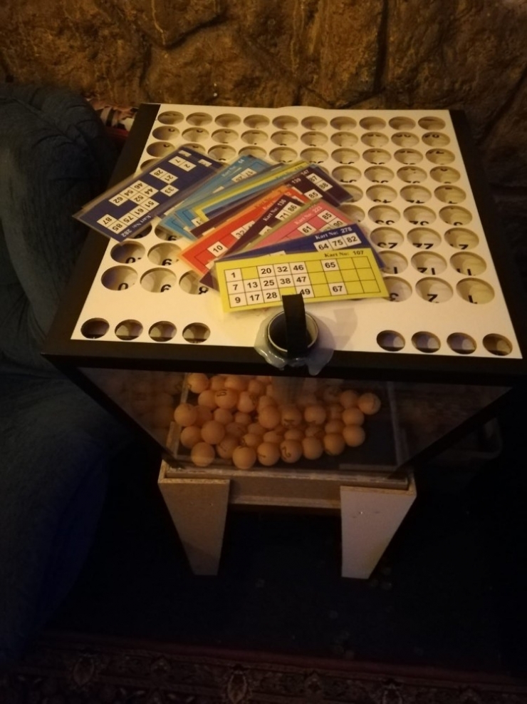 Mühürlenen Dernekte Tekrar Kumar Oynattılar