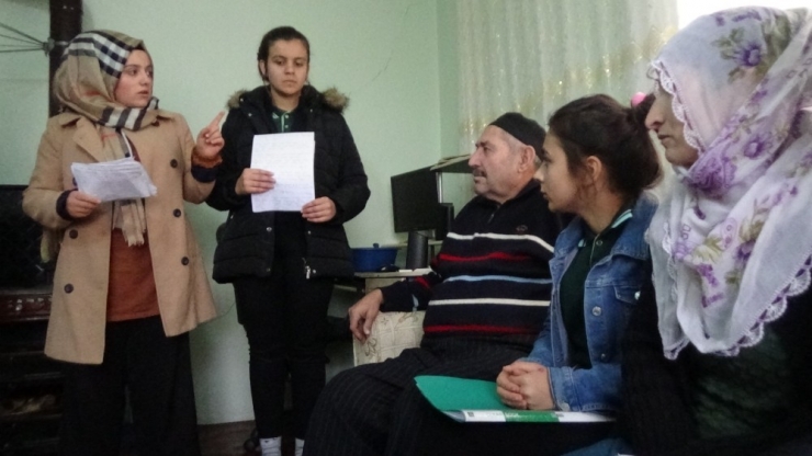 Öğrenciler Kapı Kapı Gezip ’Brusella’yı Anlattı