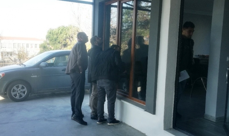 İş Yerinden Laptop Ve Kayıt Cihazı Çalındı