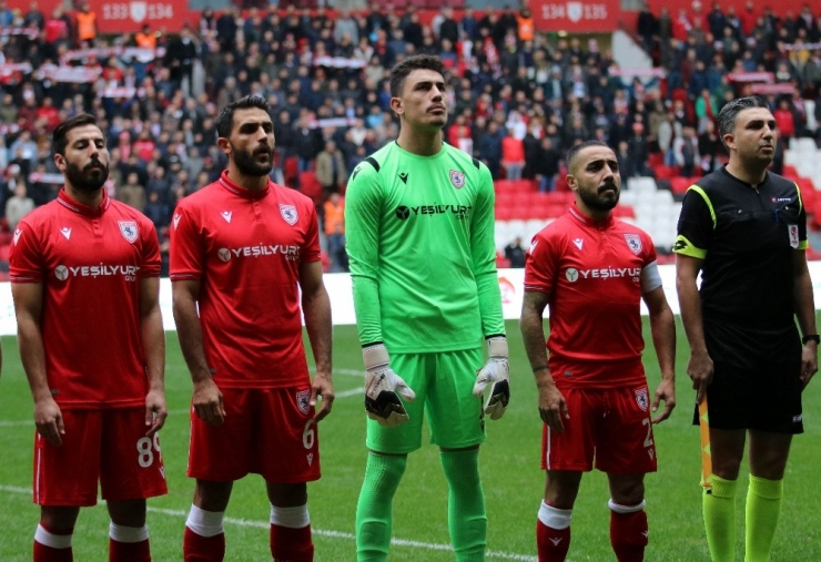 Samsunspor Kaleye Duvar Ördü