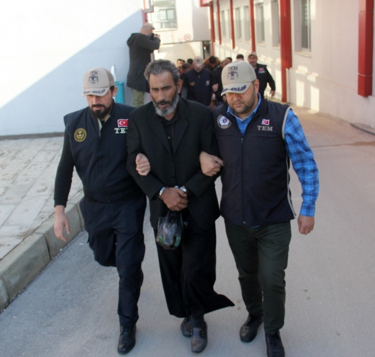 Deaş Operasyonunda Gözaltına Alınan 6 Kişi Adliyeye Sevk Edildi