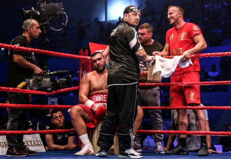 Ali Eren, Hamburg’da Ringe Çıkıyor