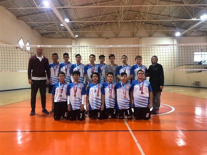 Isparta’daki Voleybol Ana Lig Grup Müsabakalarında Çeyrek Final Vizesini Alan İller Belli Oldu