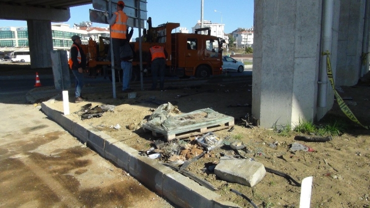 Trafik Levhaları Yenilendi