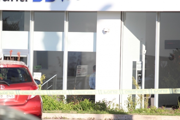 Banka Eylemcisi Ailesini Duyunca İkna Oldu