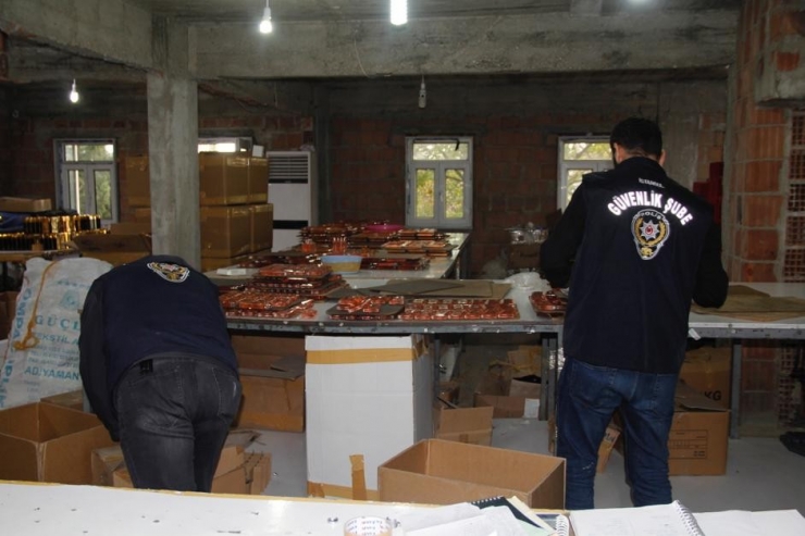 İstanbul’da Sahte Parfüm Operasyonu: 3 Gözaltı