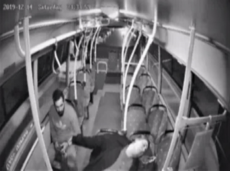 Halk Otobüsü Şoförü Araçta Fenalaşan Yolcuyu Hastaneye Yetiştirdi