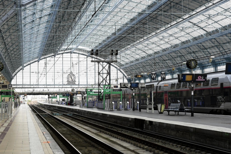 Fransa’da Grev 13. Gününde Sürüyor