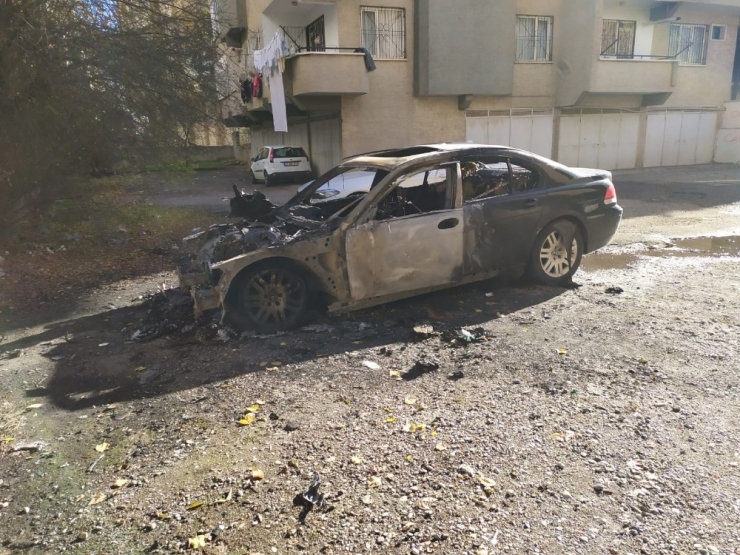 Gaziantep’ta Otomobilden Gelen Patlama Sesleri Korkuttu