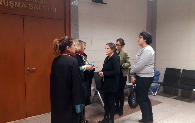 Kızını Ve Eşini Yaralayan Sanık Hakim Karşısında