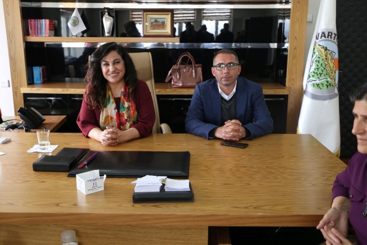 Varto Belediye Başkanı Karaaslan Gözaltına Alındı