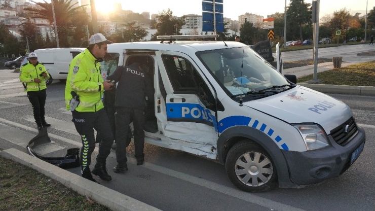 Samsun’da Polis Aracı Kaza Yaptı: 2 Polis Yaralı