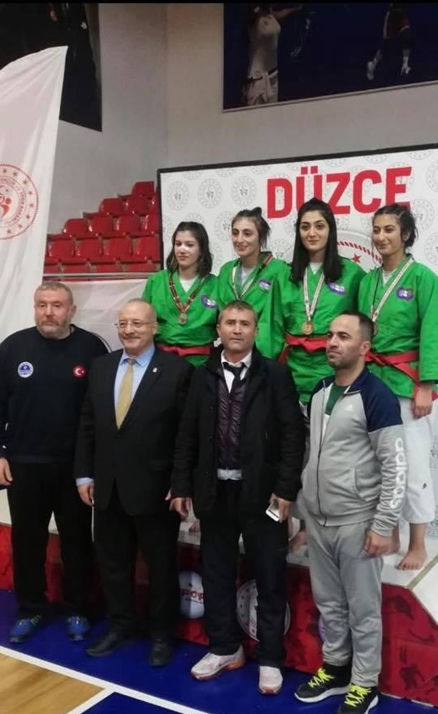 Kuraş Aday Hakemlik Kursu Düzce’de Yapıldı