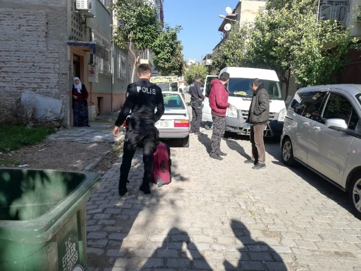 Şüpheli Valizden Kıyafet Çıktı