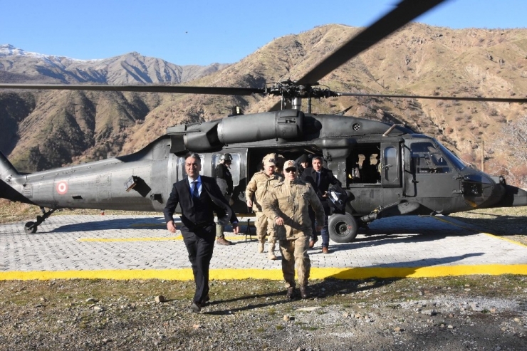 Jandarma Birlikleri Terörist Avında