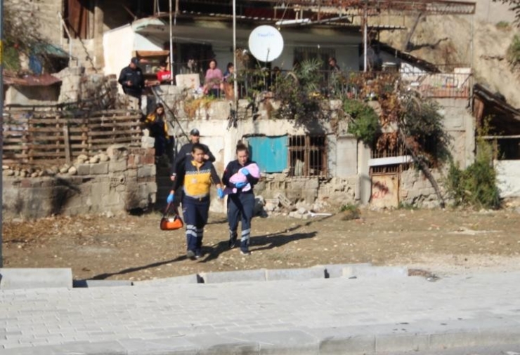 Annesinin Bırakıp Kaçtığı 3 Aylık Bebek Devlet Korumasına Alındı