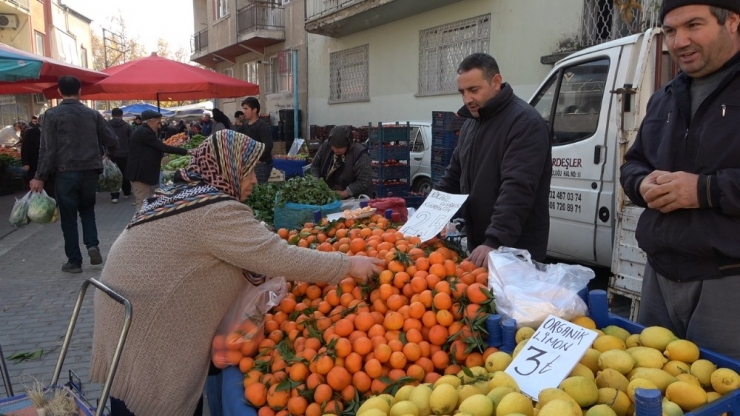 Soğuk Havalar Denizli’de Pazar Tezgahlarını Olumsuz Etkiledi