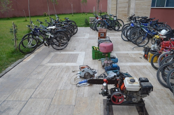 Manisa Emniyeti Hırsızlık Şebekesini Çökertti