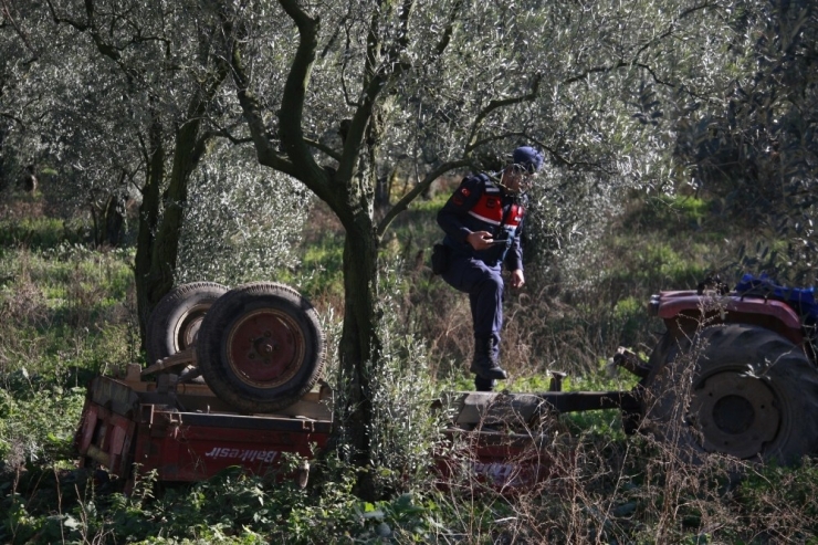 Freni Boşalan Traktörden Atladı, Ağır Yaralandı