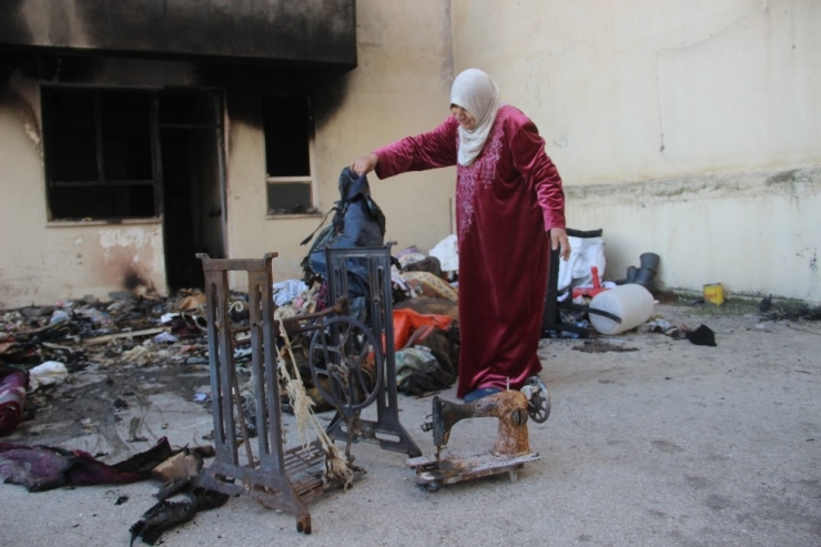 Emanet Aldığı Para Ve Altın Yangında Küle Döndü