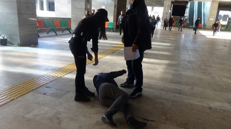 Uçakta "Fetö’cüyüm, Uçağı Patlatacağım" Diyen Kadın Adliyeye Sevk Edildi