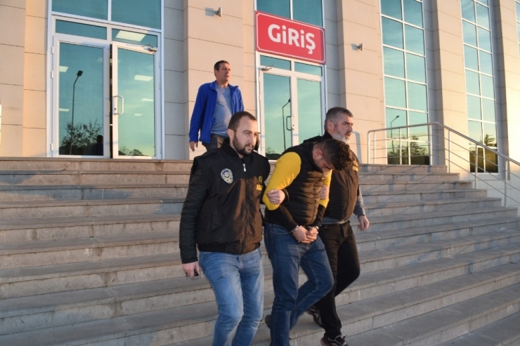 Tekirdağ’da Eski Bakanı Dolandıran Şahıslar Tutuklandı