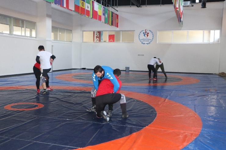 Fatih Atlı’nın Hedefi Yeniden “Başpehlivanlık”