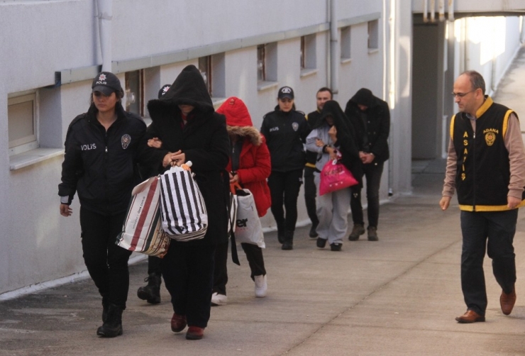 Whatsapp’tan Otobüsleri Takip Edip Kaza Yaptırmış