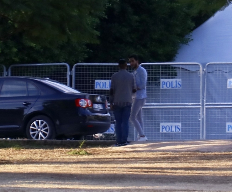 Parkta Dilenci Tacizi