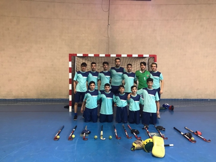 Diyarbakır Peyasspor Hokeyde Üçüncü Oldu