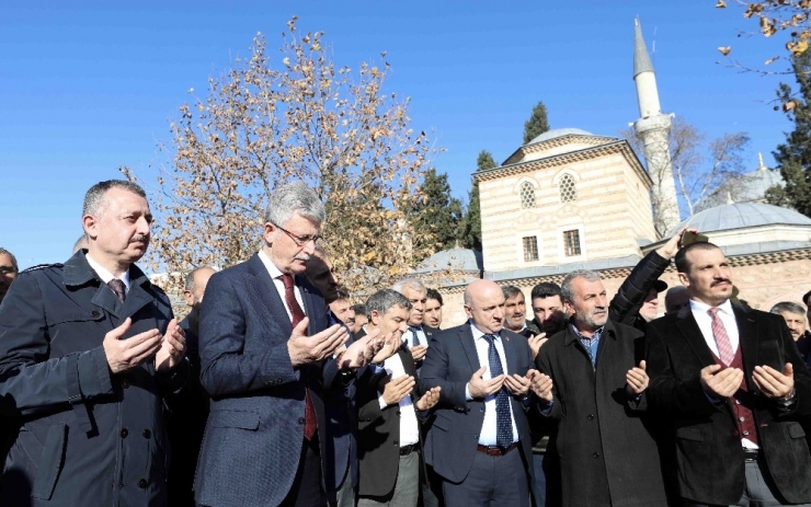 Başkan Büyükakın, “Bu Milletin Evlatları Dünyaya Barış Ve Kardeşlik Götürmüştür”