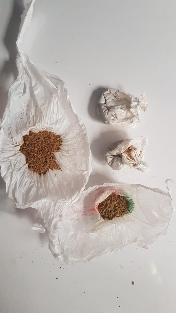 Silah Ve Uyuşturucu Ele Geçirildi