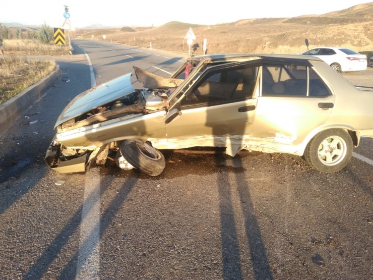 Lastiği Fırlayan Araç Takla Attı: 1 Yaralı