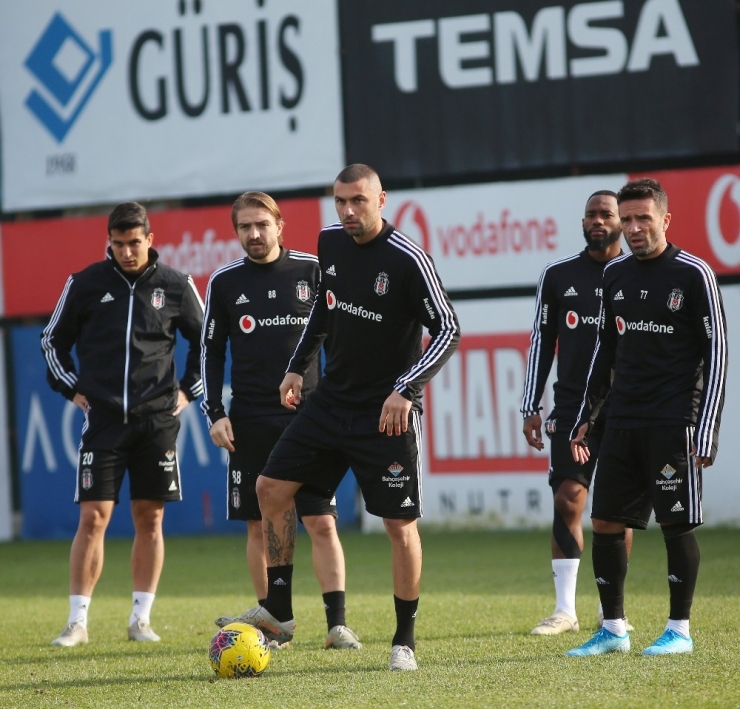 Beşiktaş’ta Derbi Hazırlıkları Sürüyor