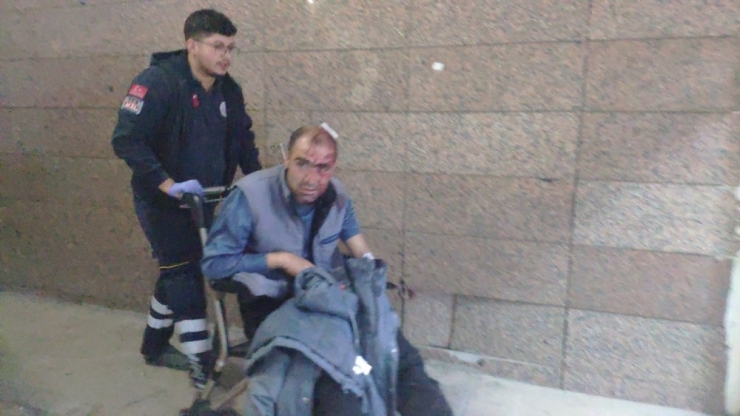 Taziyeden Dönen Aileye Alkollü Sürücü Çarptı:2 Yaralı